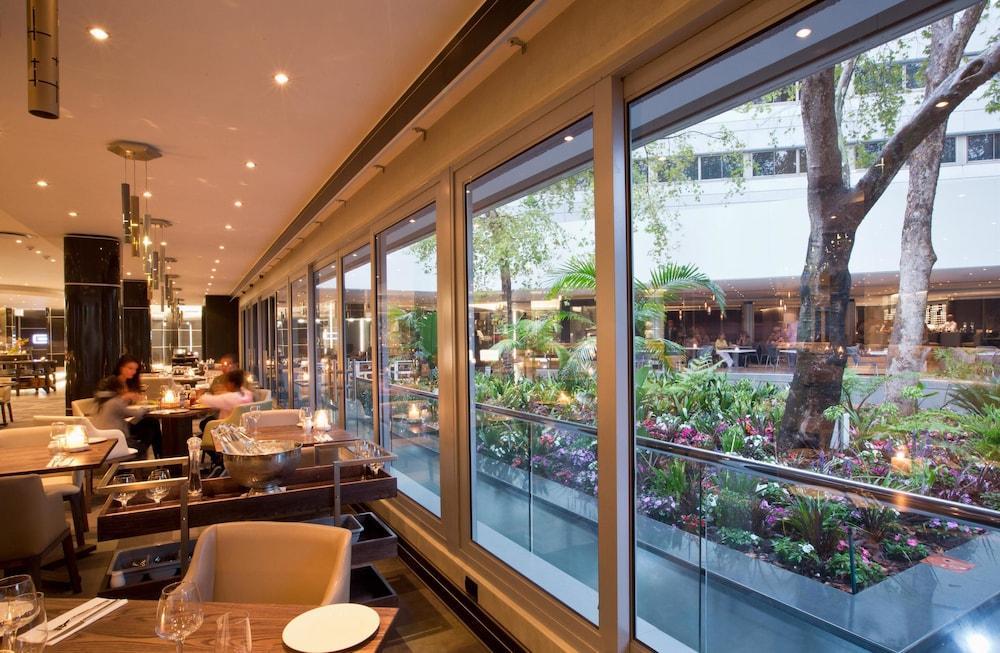The Maslow Hotel, Sandton Ngoại thất bức ảnh