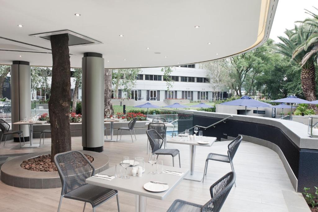 The Maslow Hotel, Sandton Ngoại thất bức ảnh