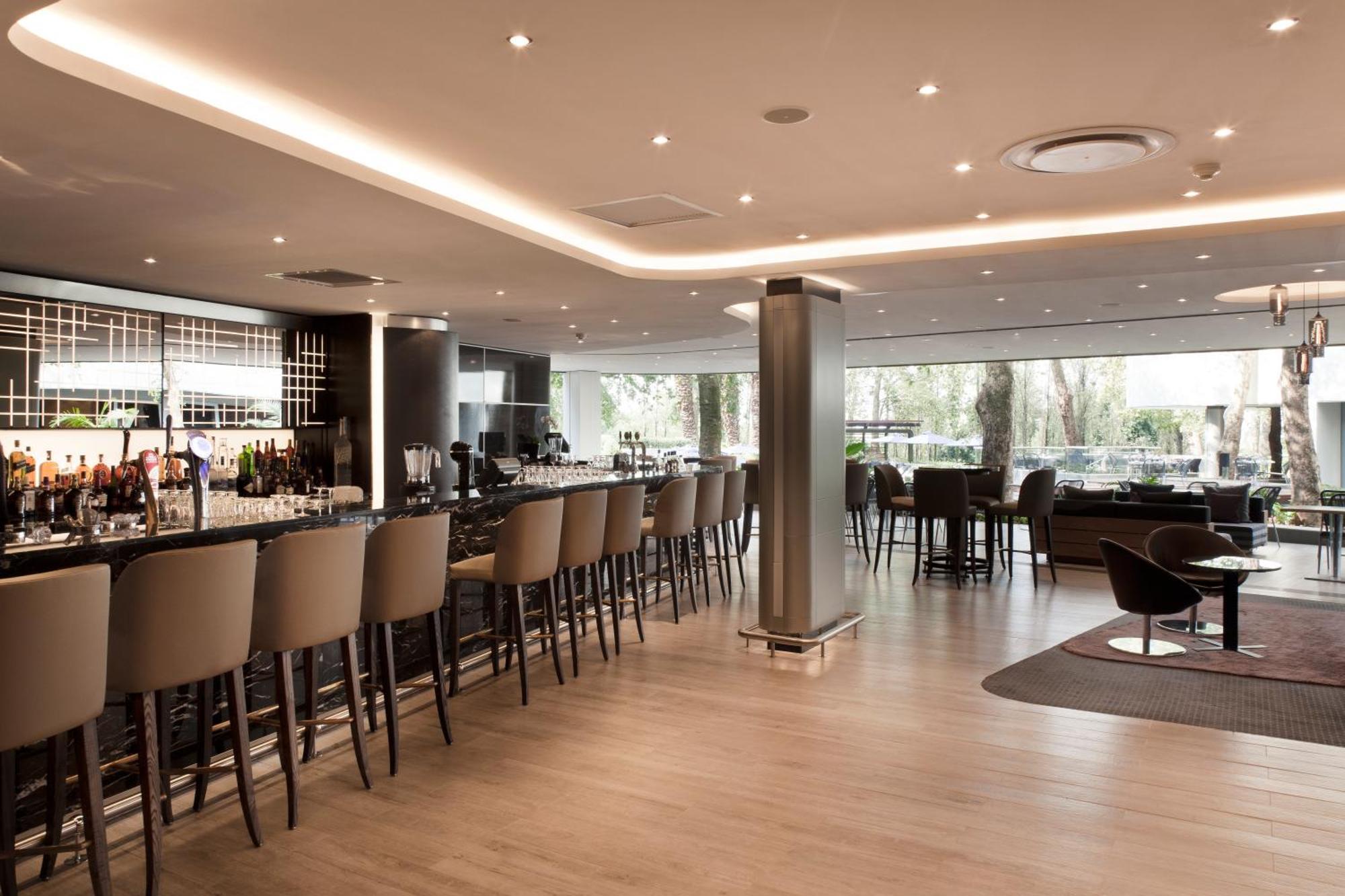 The Maslow Hotel, Sandton Ngoại thất bức ảnh