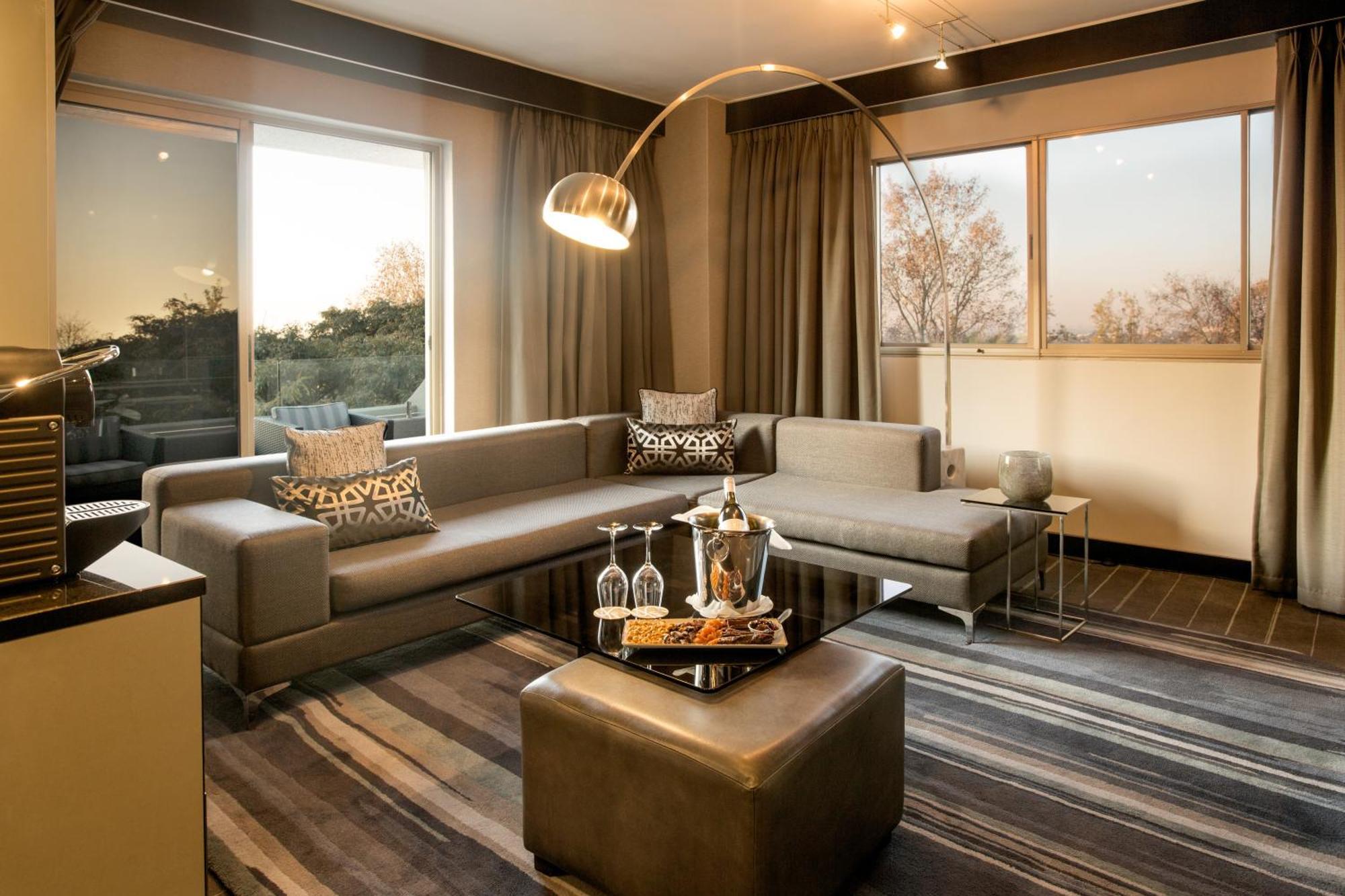 The Maslow Hotel, Sandton Ngoại thất bức ảnh